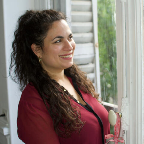 Mina, praticienne en massages bien-être et réflexologue